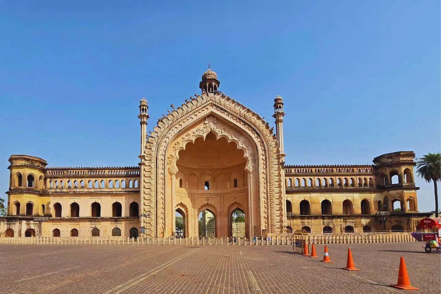 Lucknow Car Parking System